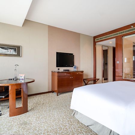 מלון Crowne Plaza Zhenjiang By Ihg מראה חיצוני תמונה