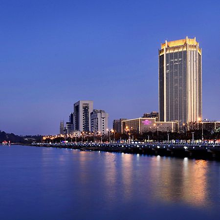 ג'נז'אנג Crowne Plaza Zhenjiang, An Ihg Hotel מראה חיצוני תמונה