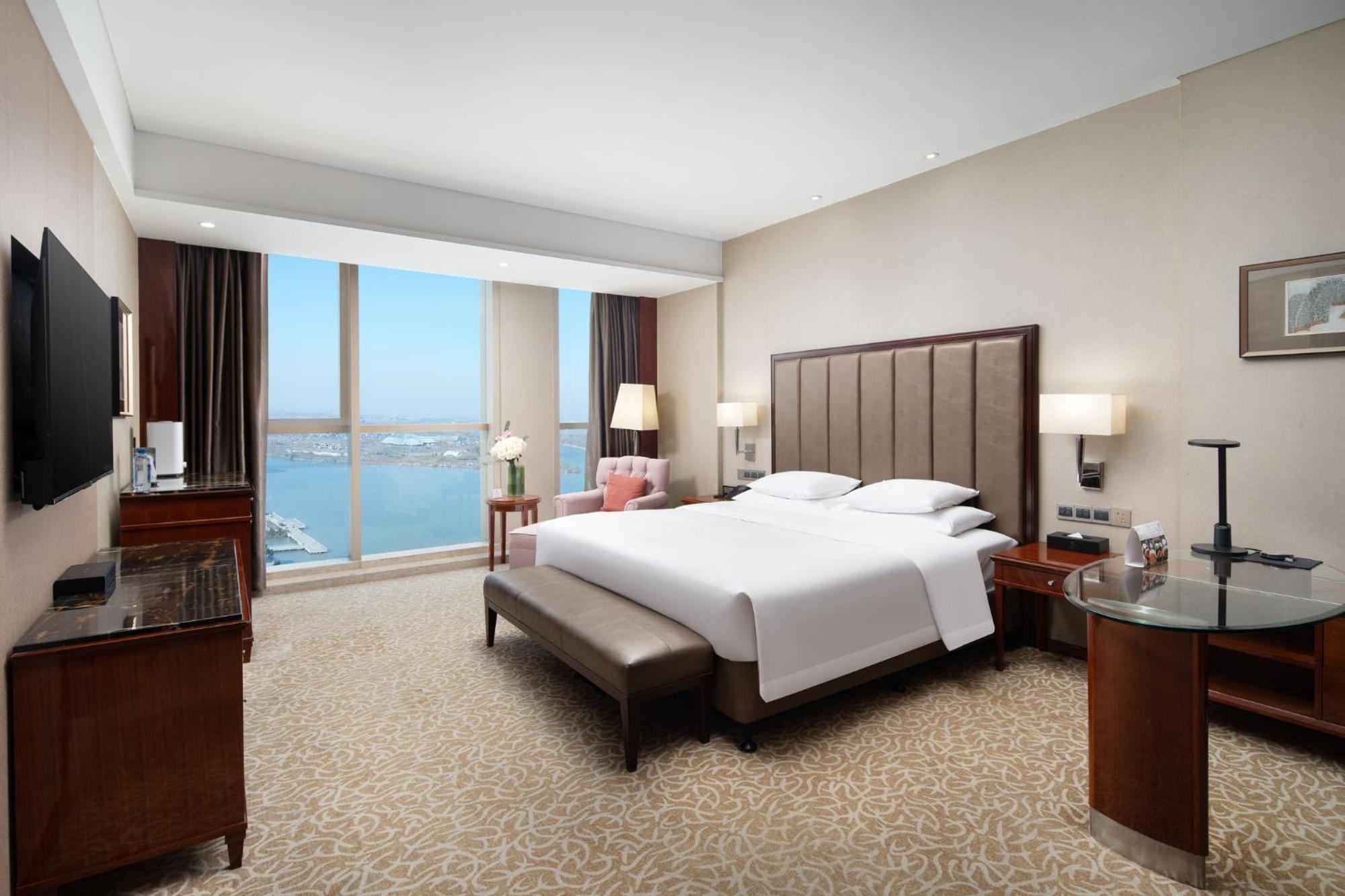 מלון Crowne Plaza Zhenjiang By Ihg מראה חיצוני תמונה